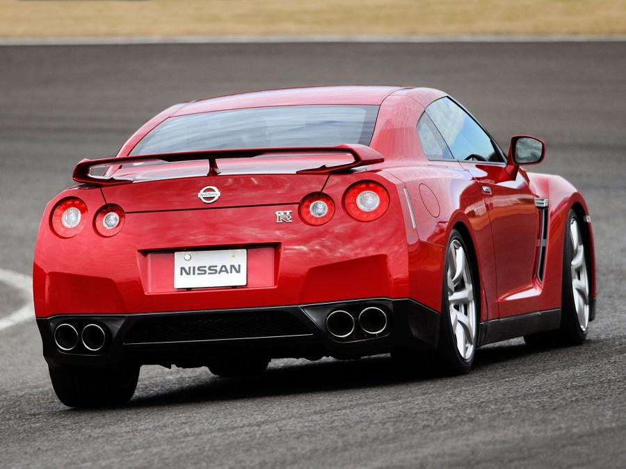  Nissan GT-R 2007 года  (фото 64 из 480)